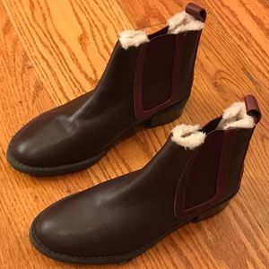 NWOT EMU Australia Ankle Boots, Burgundy